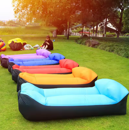 Cama inflable tipo banana